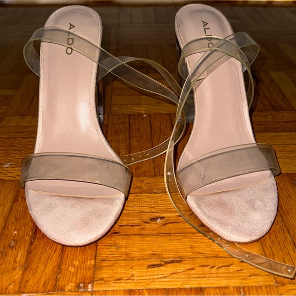 Cute heels - Picture 2 of 4